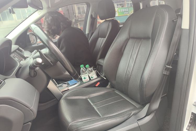 Used Land Rover Discovery Sport 2016 2.0T SE Left Front Seat