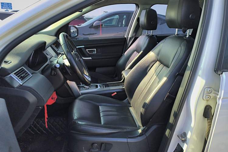 Used Land Rover Discovery Sport 2016 2.0T HSE Left Front Seat
