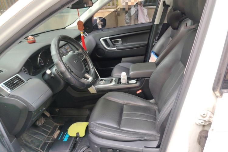 Used Land Rover Discovery Sport 2016 2.0T SE Left Front Seat