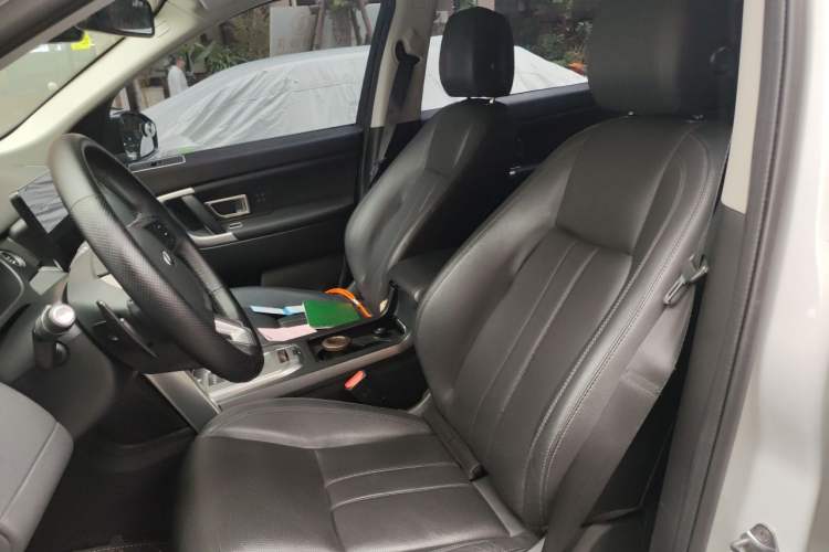 Used Land Rover Discovery Sport 2016 2.0T HSE Left Front Seat