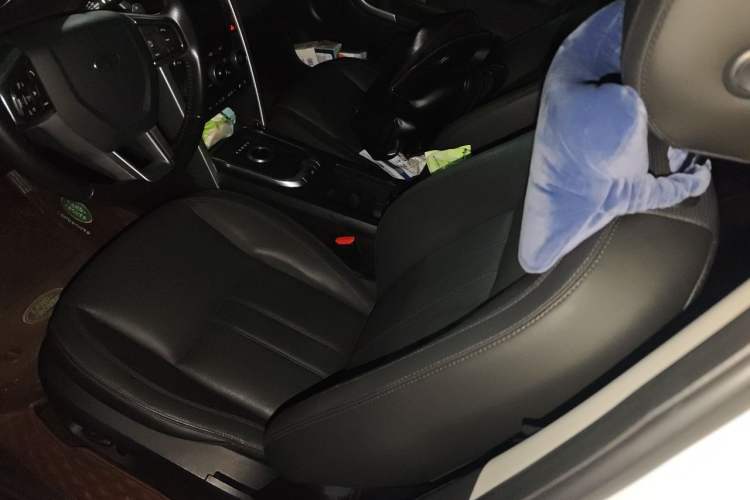 Used Land Rover Discovery Sport 2016 2.0T SE Left Front Seat