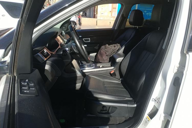 Used Land Rover Discovery Sport 2016 2.0T SE Left Front Seat