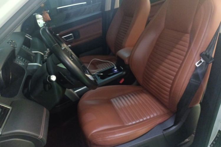 Used Land Rover Discovery Sport 2016 2.0T HSE Left Front Seat
