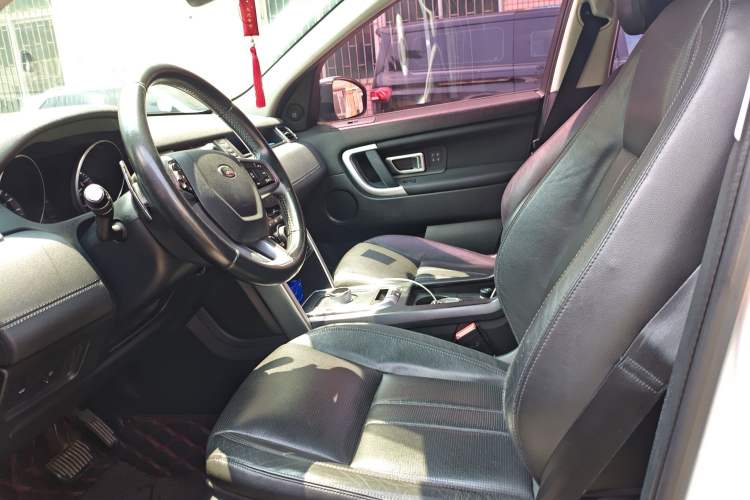 Used Land Rover Discovery Sport 2016 2.0T HSE Left Front Seat