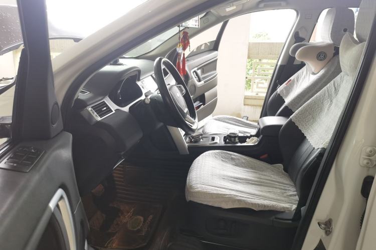 Used Land Rover Discovery Sport 2016 2.0T SE Left Front Seat