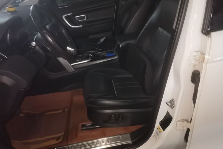 Used Land Rover Discovery Sport 2016 2.0T SE Left Front Seat