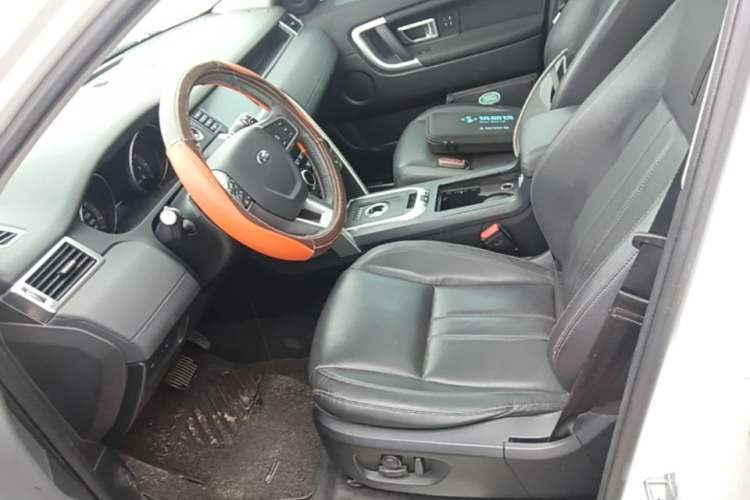 Used Land Rover Discovery Sport 2016 2.0T HSE Left Front Seat