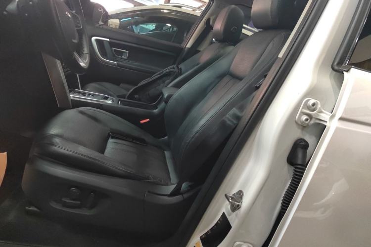 Used Land Rover Discovery Sport 2016 2.0T SE Left Front Seat