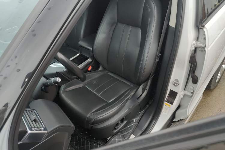 Used Land Rover Discovery Sport 2016 2.0T Limited Edition Left Front Seat