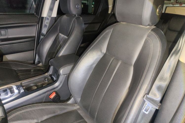 Used Land Rover Discovery Sport 2016 2.0T SE Left Front Seat
