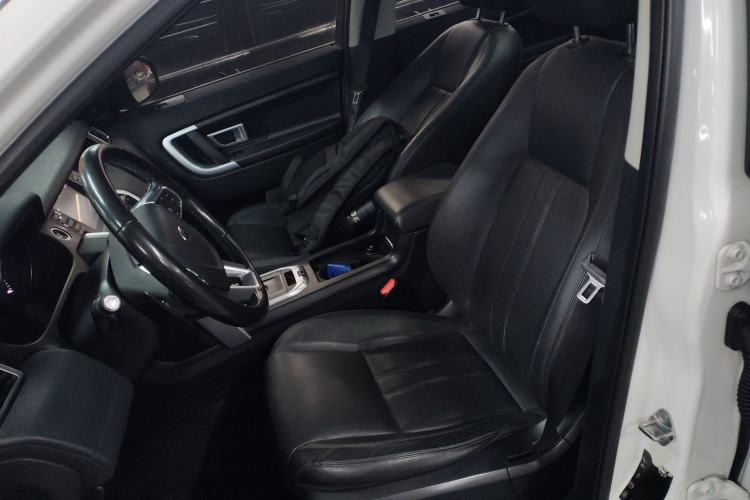Used Land Rover Discovery Sport 2016 2.0T SE Left Front Seat