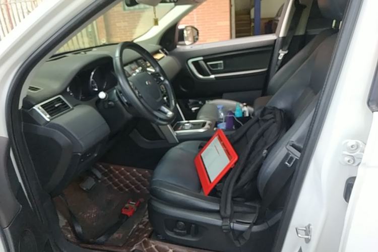 Used Land Rover Discovery Sport 2016 2.0T SE Left Front Seat