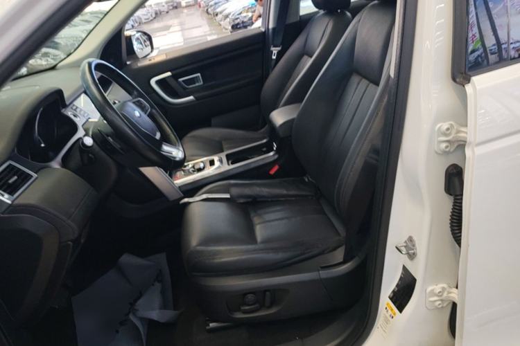Used Land Rover Discovery Sport 2016 2.0T SE Left Front Seat