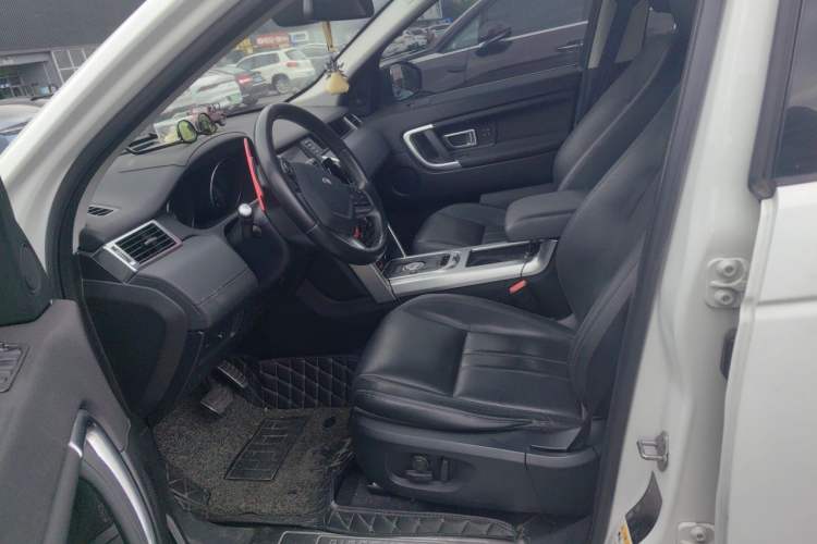 Used Land Rover Discovery Sport 2016 2.0T HSE Left Front Seat