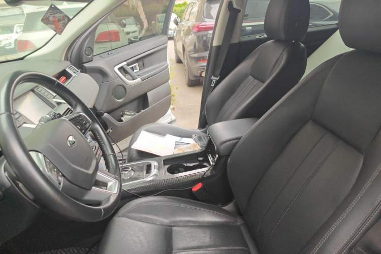 Used Land Rover Discovery Sport 2016 2.0T SE Left Front Seat