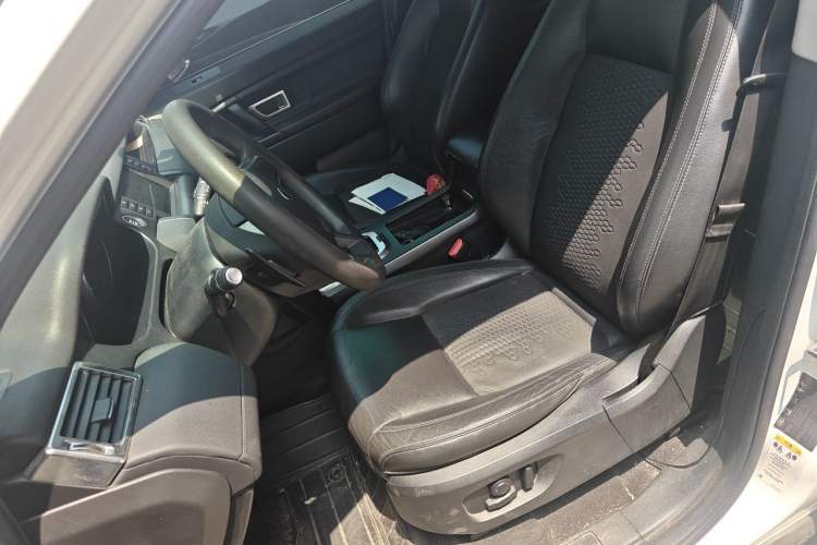 Used Land Rover Discovery Sport 2016 2.0T S Left Front Seat