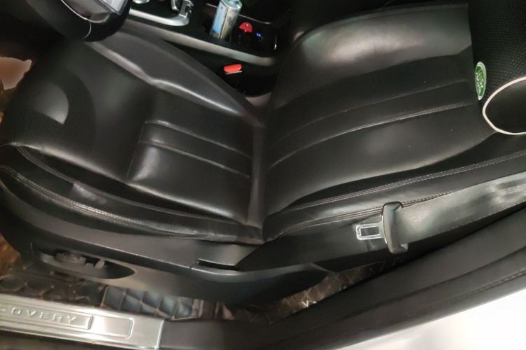 Used Land Rover Discovery Sport 2016 2.0T SE Left Front Seat