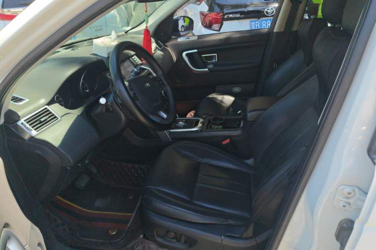 Used Land Rover Discovery Sport 2016 2.0T SE Left Front Seat