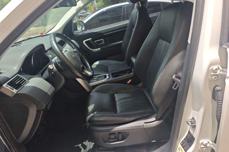 Used Land Rover Discovery Sport 2016 2.0T HSE Left Front Seat