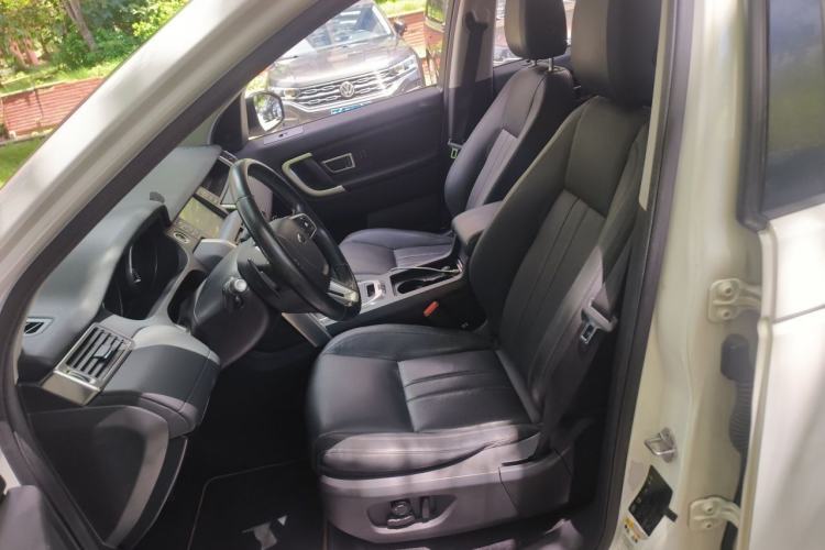 Used Land Rover Discovery Sport 2016 2.0T HSE Left Front Seat