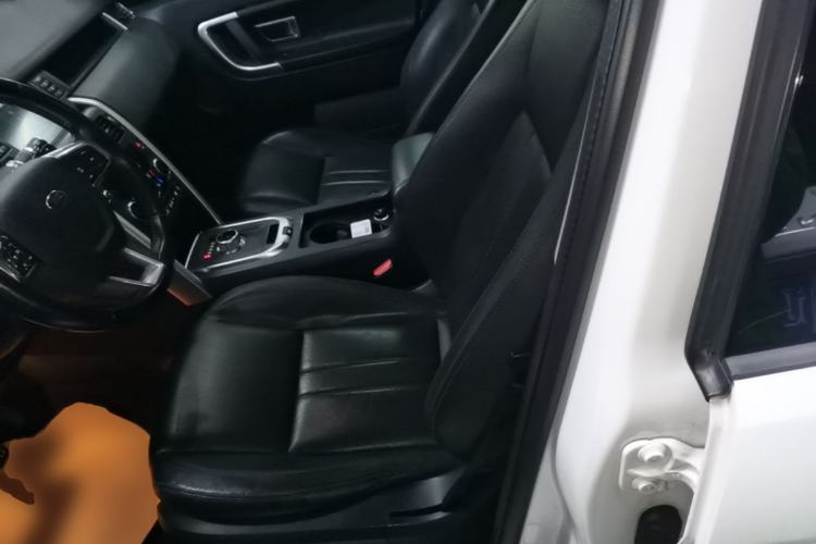 Used Land Rover Discovery Sport 2016 2.0T SE Left Front Seat
