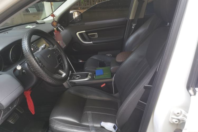 Used Land Rover Discovery Sport 2016 2.0T SE Left Front Seat
