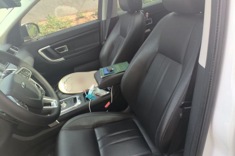 Used Land Rover Discovery Sport 2016 2.0T SE Left Front Seat