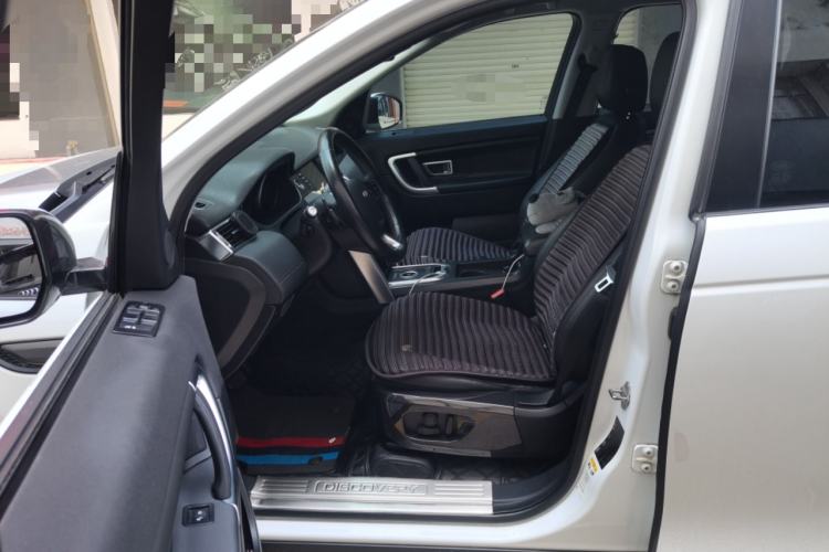 Used Land Rover Discovery Sport 2016 2.0T SE Left Front Seat