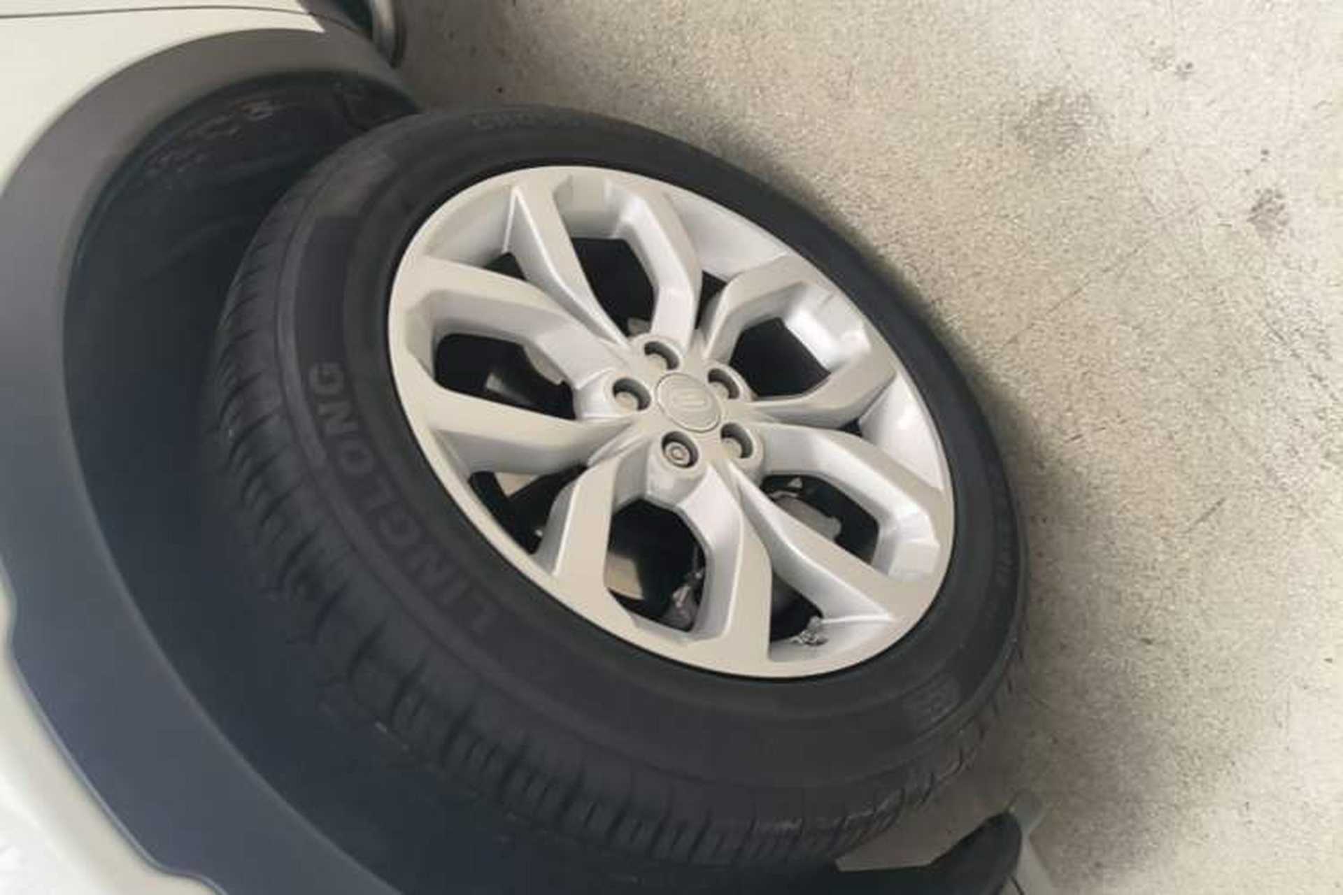 Used Land Rover Discovery Sport 2016 2.0T HSE Left Front Wheel Hub