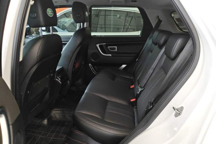 Used Land Rover Discovery Sport 2016 2.0T SE Left Rear Seat