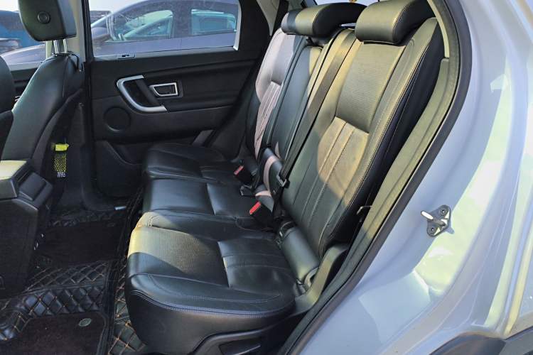Used Land Rover Discovery Sport 2016 2.0T HSE Left Rear Seat