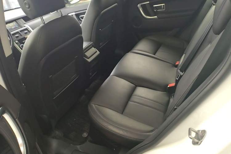 Used Land Rover Discovery Sport 2016 2.0T SE Left Rear Seat