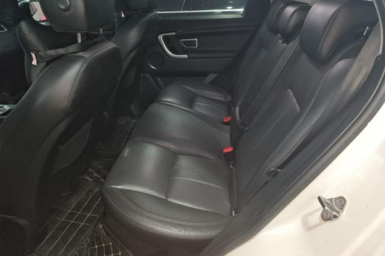 Used Land Rover Discovery Sport 2016 2.0T SE Left Rear Seat