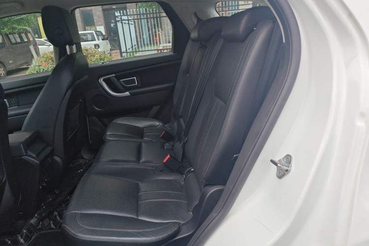 Used Land Rover Discovery Sport 2016 2.0T HSE Left Rear Seat