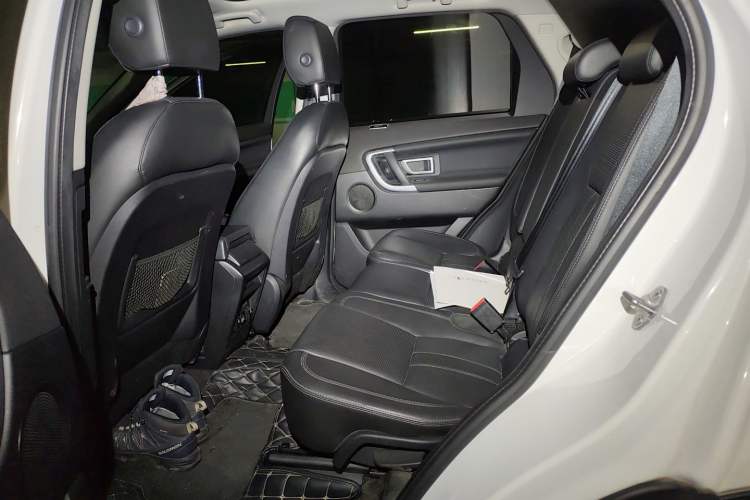 Used Land Rover Discovery Sport 2016 2.0T HSE Left Rear Seat