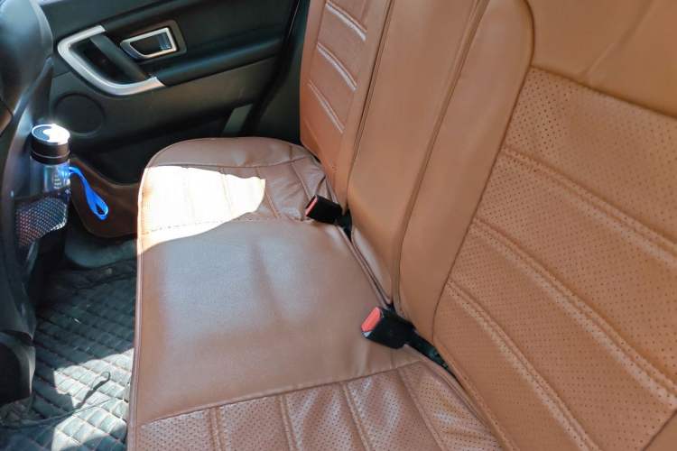 Used Land Rover Discovery Sport 2016 2.0T HSE Left Rear Seat