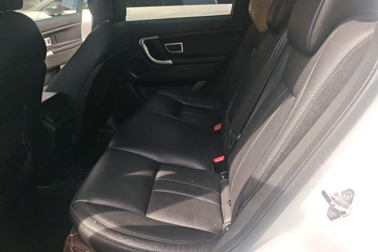 Used Land Rover Discovery Sport 2016 2.0T SE Left Rear Seat