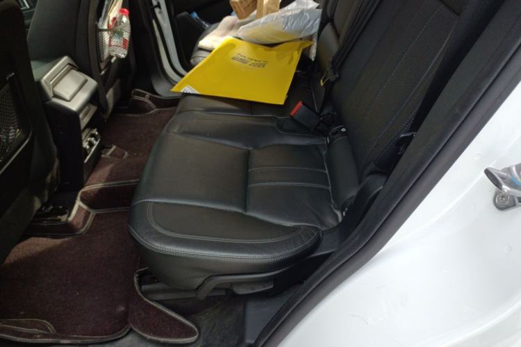 Used Land Rover Discovery Sport 2016 2.0T HSE Left Rear Seat