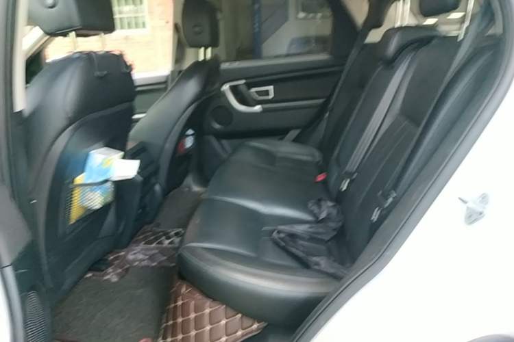 Used Land Rover Discovery Sport 2016 2.0T SE Left Rear Seat