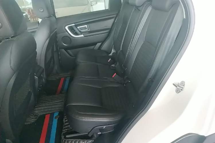 Used Land Rover Discovery Sport 2016 2.0T HSE LUXURY Left Rear Seat