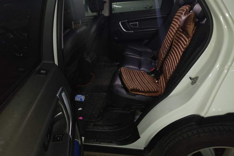 Used Land Rover Discovery Sport 2016 2.0T HSE LUXURY Left Rear Seat