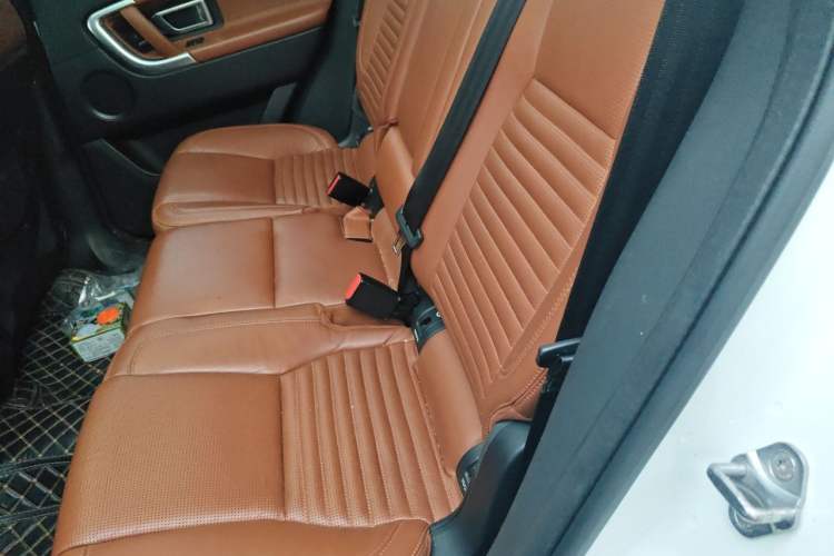 Used Land Rover Discovery Sport 2016 2.0T HSE LUXURY Left Rear Seat