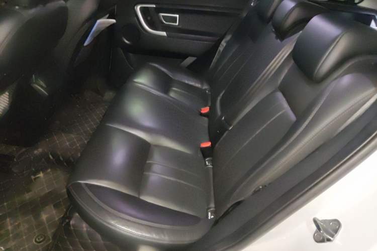 Used Land Rover Discovery Sport 2016 2.0T SE Left Rear Seat