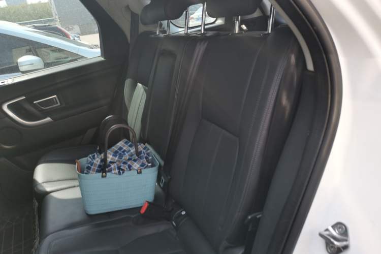 Used Land Rover Discovery Sport 2016 2.0T HSE Left Rear Seat