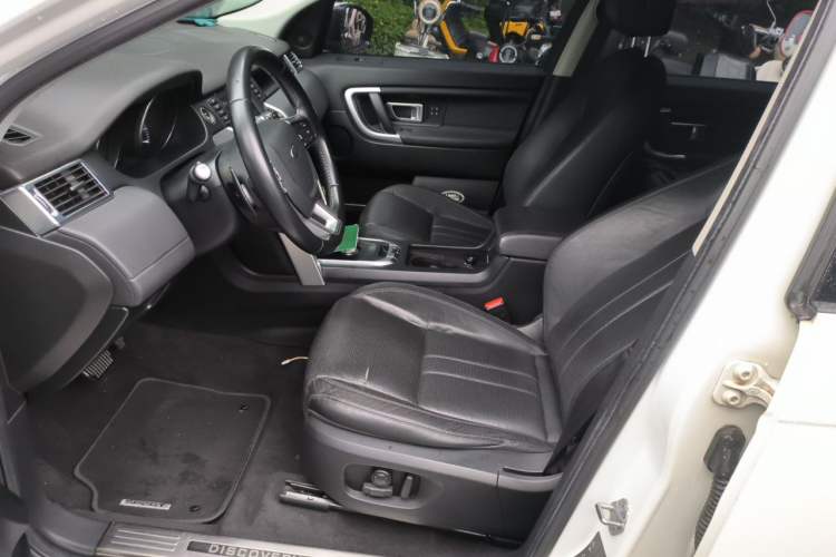 Used Land Rover Discovery Sport 2016 2.0T HSE Left Rear Seat