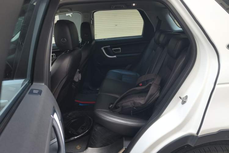 Used Land Rover Discovery Sport 2016 2.0T SE Left Rear Seat