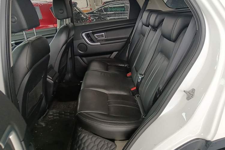 Used Land Rover Discovery Sport 2016 2.0T SE Left Rear Seat