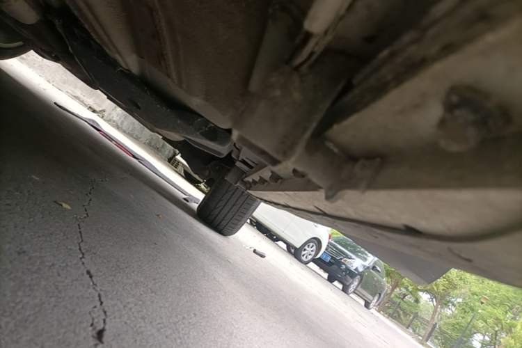 Used Land Rover Discovery Sport 2016 2.0T HSE Left Side Sill