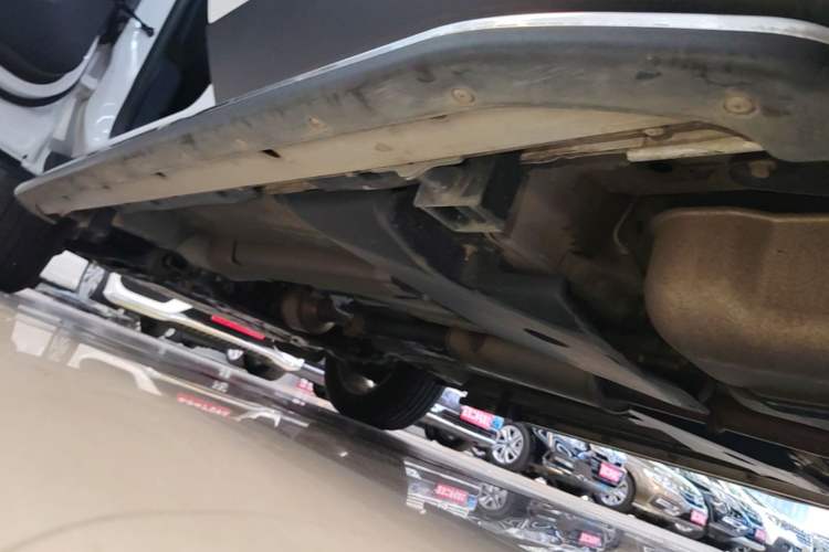 Used Land Rover Discovery Sport 2016 2.0T SE Left Side Sill
