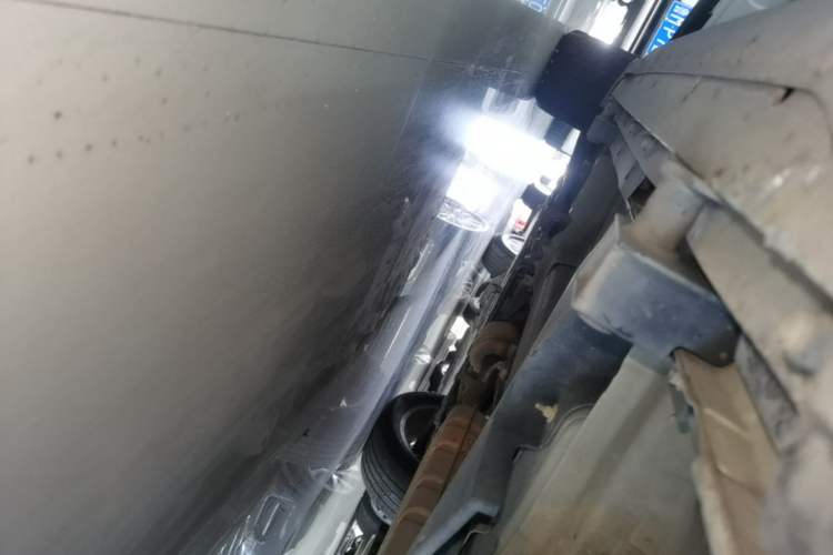 Used Land Rover Discovery Sport 2016 2.0T HSE Left Side Sill